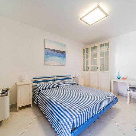 Lo Scalo Bed And Breakfast Marina Di Novaglie Alessano Eksteriør billede